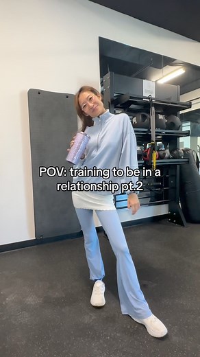 1.5M views · 10K reactions | New gym routine 藍 #gymmotivation #gym #workouts #couplegoals | Yoleendadong | Facebook