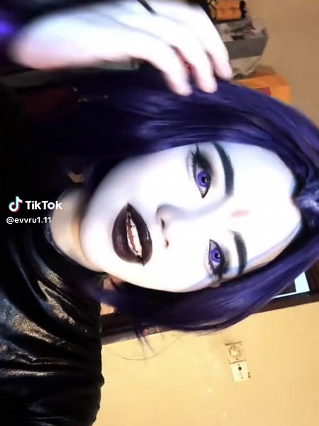 Engaging Raven Cosplay Videos