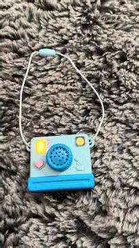 Peppa Pig Camera from Peppa Pig 13.5-Inch Tourist