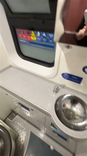 🇲🇾Electric Train Service (ETS) Business Class 🚆 JB Sentral ➡️ KL Sentral #malaysia