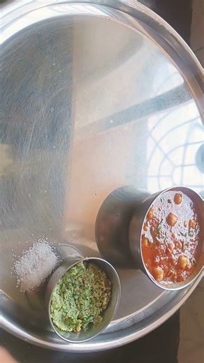 simple lunch😊Jeera rice Dal chutney chole👌