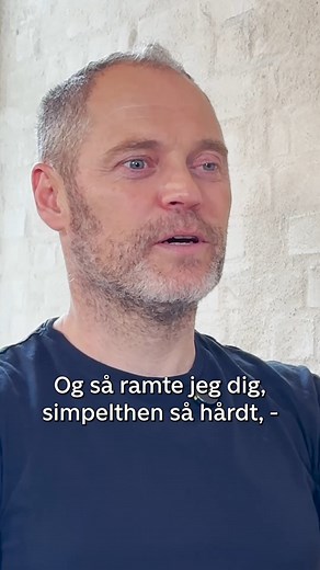 En stuntscene gik helt galt i sidste afsnit af 'Oxen'! Se og hør Jacob Lohmann snakke med Birgitte Hjort Sørensen om netop den scene. P.S. Alle afsnit af sæson 2 af 'Oxen' kan nu streames på TV 2 Play. | TV 2