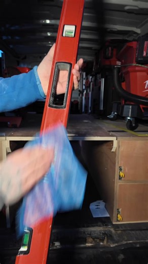 If you take care of things they last 👊🏼 At the end of the day you’ll always find me cleaning my tools down and putting them back in their right place. Tools are expensive and without them we can’t work. So I take my time to make sure I’m cleaning them out, inspecting them for any damage and generally just showing them respect and taking care of them. Look after your tools And they’ll look after you #construction #carpentry #joiner #powertools #discipline | Keel's Joinery