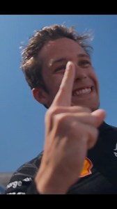 31K views · 25 reactions | Nissan GT Academy a deschis drumul către o carieră în motorsport pentru 22 de tineri pasionați de jocul video Gran Turismo din toată lumea  Astăzi, Nissan continuă să inspire noua generație cu o nouă provocare în seriile de curse auto complet electrice de Formula E, electrificând carierele de succes pentru încă 5 piloți. Hai să vezi întreaga poveste: https://youtu.be/ghzQ-wvpSvw! #Nissan #FormulaE #GranTurismoMovie | Nissan | Facebook