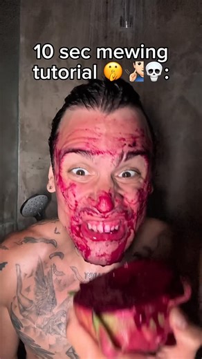 Dmitrii Shilov on Instagram: "10 sec mewing tutorial🤫🧏🏻‍♂️💀#shelove"