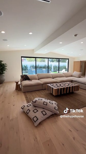 Mia Hayward's House Hunting Journey: Finding the Perfect Home