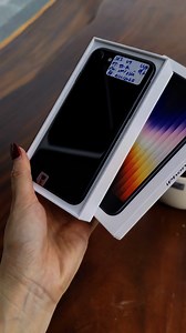 17K views · 40 reactions | Iphone SE 3 bản 64GB , pin 100 và mới sạc 1 lầnCòn bh đến t11 2025 ạ | Cổ Độc Lạ | Facebook