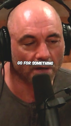 Joe Rogan RECALLS How Betting On Himself At 21 Changed Everything 🚀