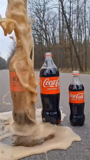 Coka Cola Pepsi VS Mentos Volcano