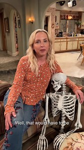 It's 🎃𝕤𝕡𝕠𝕠𝕜𝕪 𝕤𝕖𝕒𝕤𝕠𝕟🎃! What's your favorite Halloween candy? 🍬⬇️ | The Conners