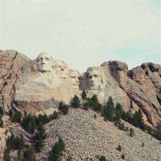 Find fewer crowds and more room to roam when you explore the Black Hills and Badlands’ greatest hits this fall. | Black Hills