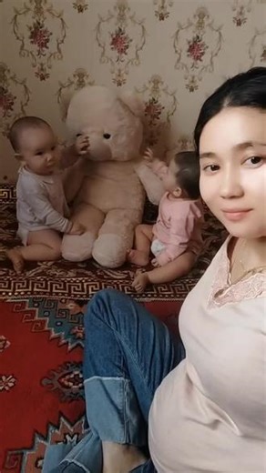 #带娃的日子 #记录宝宝的点点滴滴 #双胞胎姐妹 بەخىت پۇرايسەن ~❤️ئۆيلىرىم قالايمىقان بولسا مەيلى ، كېچىلىرى نەچچە رەتقوپساممۇ مەيلى ، تاماقلىرىمنى ۋاختىدايىيەلمىسەممۇ ،بۇرۇنقىدەك خالىغاندا سىرتلارغاچىقالمىساممۇ مەيلى.