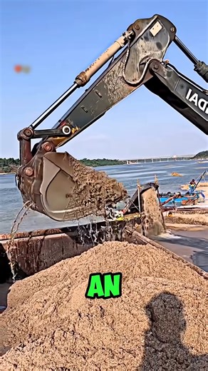 Archaeologists Found a 4,000-Year-Old Alien Statue! #fossil#strange things on earth#prehistoric times #archeology.See the original full series on this page link. https://www.facebook.com/decazuela.es | Most Amazing Top 100