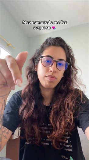 Barbra Marcondes on Instagram: "Esqueci de postar aqui a surpresinha do meu amor pra mim 😭❤️ nossa relação à distância dá certo porque ambos fazem questão de fazer parte do dia a dia do outro. E admito que ele é melhor que eu nisso 🥹 @miguelfilpi"