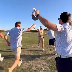 Miraculous shot by 30-handicapper wins buddies Ryder Cup, sets off all-time celebration