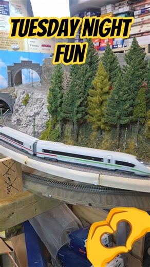 Modelleisenbahn H0 Trainspotting Piko Roco ICE #moba #h0scale #modelrailroad #shorts #eisenbahn #dcc