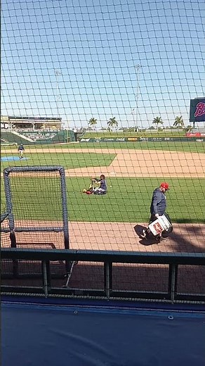 2024 Braves spring training Ronald Acuña Jr. wrapping his bat