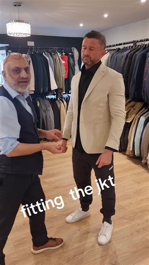 Tailoring a Flexible Casual Jacket for Perfect Fit