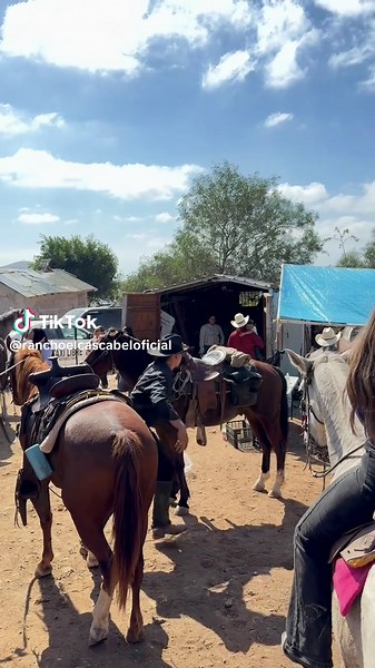 Explorando Rancho El Cascabel