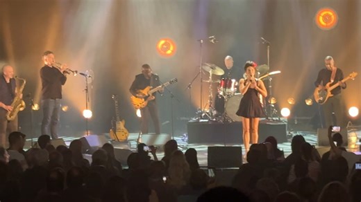 A moment from our France tour – You Know I’m No Good live on stage 🇫🇷 Such a standout song to perform, and the crowds made every night special. Thanks again to everyone who came out to see us! #TAWB #AmyWinehouse #YouKnowImNoGood #FranceTour #LiveMusic | The Amy Winehouse Band