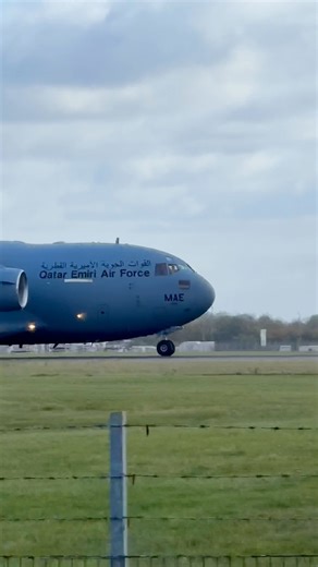 🇶🇦 Qatar Emiri Air Force C17 departs London Stansted Airport #qatar #c17 #Stansted #airport #planes #military #jet | Airliner Videos