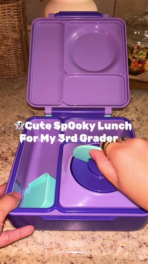 SpoOky lunches but Make it cutesy 🥰👻🕷️ Happy Thursday girly pops 🫶🏼 #spookylunchideasforkids #spookyszn #3rdgradelunch #fyp #momsoftiktok