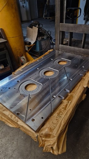 How precision metal plates are actually made #manufacturing #cnc #metalfab