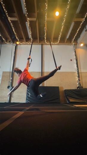 Aerial straps!! #aerials #aerialstraps #straps #aerialist