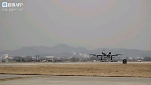 美利坚合众国空军 A10 攻击机的机炮有多利害？射速达每分钟七千二百发，可以在瞬间将坦克打成筛子。