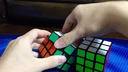 回しやすいルービックキューブを使おう！