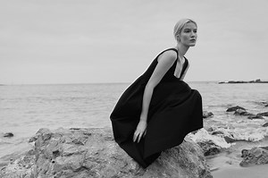 2.8K views · 25 reactions | The art of summer dressing is ease. Dresses that require no thought, just add a pair of bold earrings, sandals and you’re done. #commafashion #summerdresses #summeroutfits #summerstyling Explore the summer dresses here: https://go.comma-shop.de/Summerdresses | comma fashion | Facebook