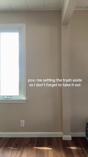 Unboxing with Elmo: A Fun Experience!