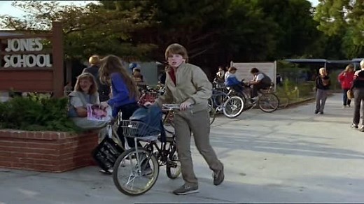 Explorers.1985.TRUEFRENCH.DVDRiP.XViD.AC3-www.Sokrostream.com