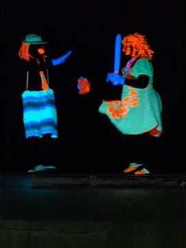 Cuban Adult Puppet Show 11-1 #puppets #showtime