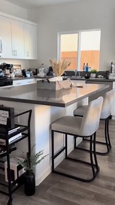 HNY Modern Counter Height Bar Stools Set of 4, 24inch Woven Faux Leather Upholstered Counter Stools for Kitchen Counter Island Pub Bar Dining Room, with Golden Metal Frame, Beige