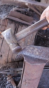 turning chainsaw to make knife | Kambrok craft