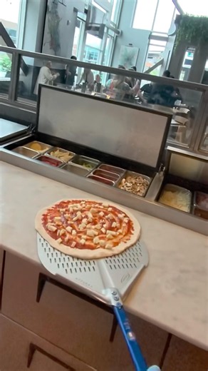 POV: Margherita Monday at 850°F 🍕🔥
