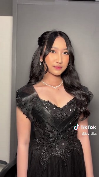 Makeup Prom Night untuk Papay: Tutorial Cantik