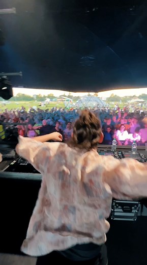 22K views · 46 reactions | The Caracal Project simply doesn’t miss  He’s just unleashed the certified masterpiece that is ‘Under the northern lights.’  | UKF Dubstep | Facebook