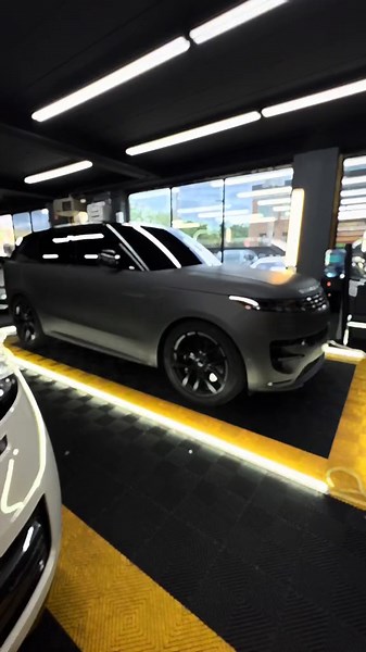 Range Rover Sport 2023 full wrap in Matte Metallic Charcoal #carwraps #foryou #rangeroversport
