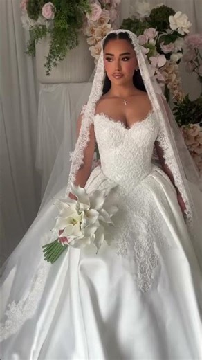 What a beautiful and gorgeous bride #wedding #weddinggown #pov