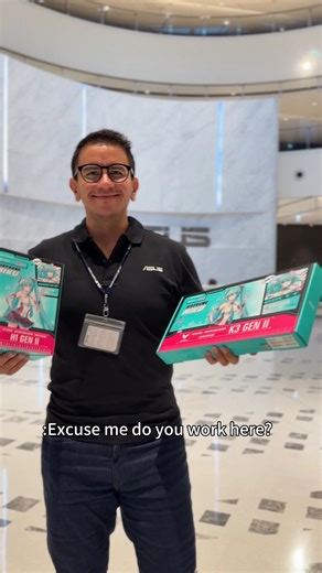 Employee? ​​Nah, just a huge #ASUS #fan cosplaying my fave brand. 🤷🏻‍♀️🤷🏻‍♂️​ #TUFGamingxHatsuneMiku | ASUS