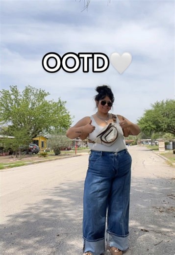 Plus Size Western Fashion Outfit of the Day