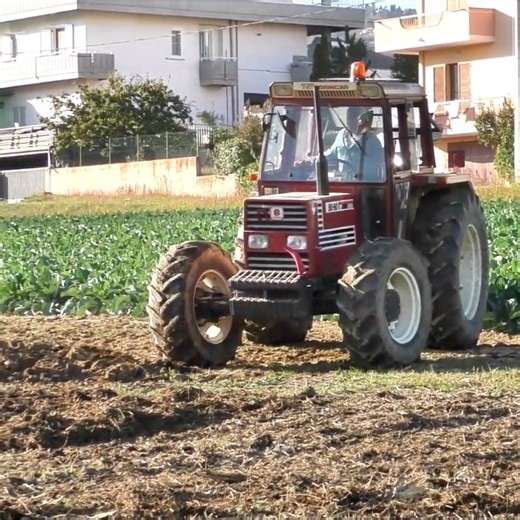 146K views · 2.7K reactions | Using an old tractor is a cheaper option for farm work | Big Machines | Facebook