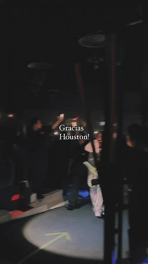 Nos vamos a Miami por 3 días y salimos a Chicago el miércoles. 📝 #CncoUltimaCita | CNCO