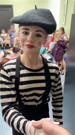 We shook on it! The Annie JR. cast is having SO much fun this weekend! From Orphans to the Warbucks Staff to our sweet furry friend Sandy, our hands are happily full. Come see us! 🤝❤️ #AnnieJR #TheatreKids #CommunityTheatre #BackstageLife #musicaltheatre #tctstartobe | Tuscaloosa Children's Theatre