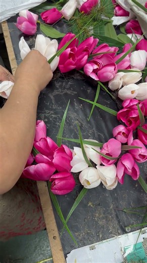 Make a Beautiful Tulip Spring Wreath 🌷 | Easy DIY Home Decor That Feels Like Sunshine