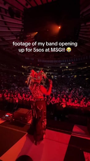 enjoy this vid of my band playing the opening song to our set at madison square garden a couple months ago on the @5 Seconds of Summer tour!! miss this tour more than words 🩷😭 #fyp #girlband #altblackgirl #emoblackgirl #the5sosshowtour