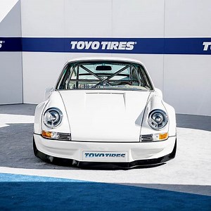 中井啓さんが手がけた初の電気自動車RWBがテスラのモーターを搭載し公開