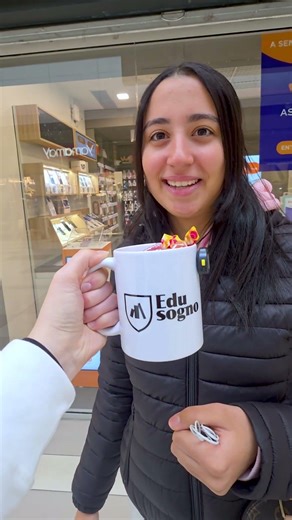 Regaliamo caramelle agli studenti migliori 🍬 E tu sai fare di meglio? Diccelo nei commenti 👇